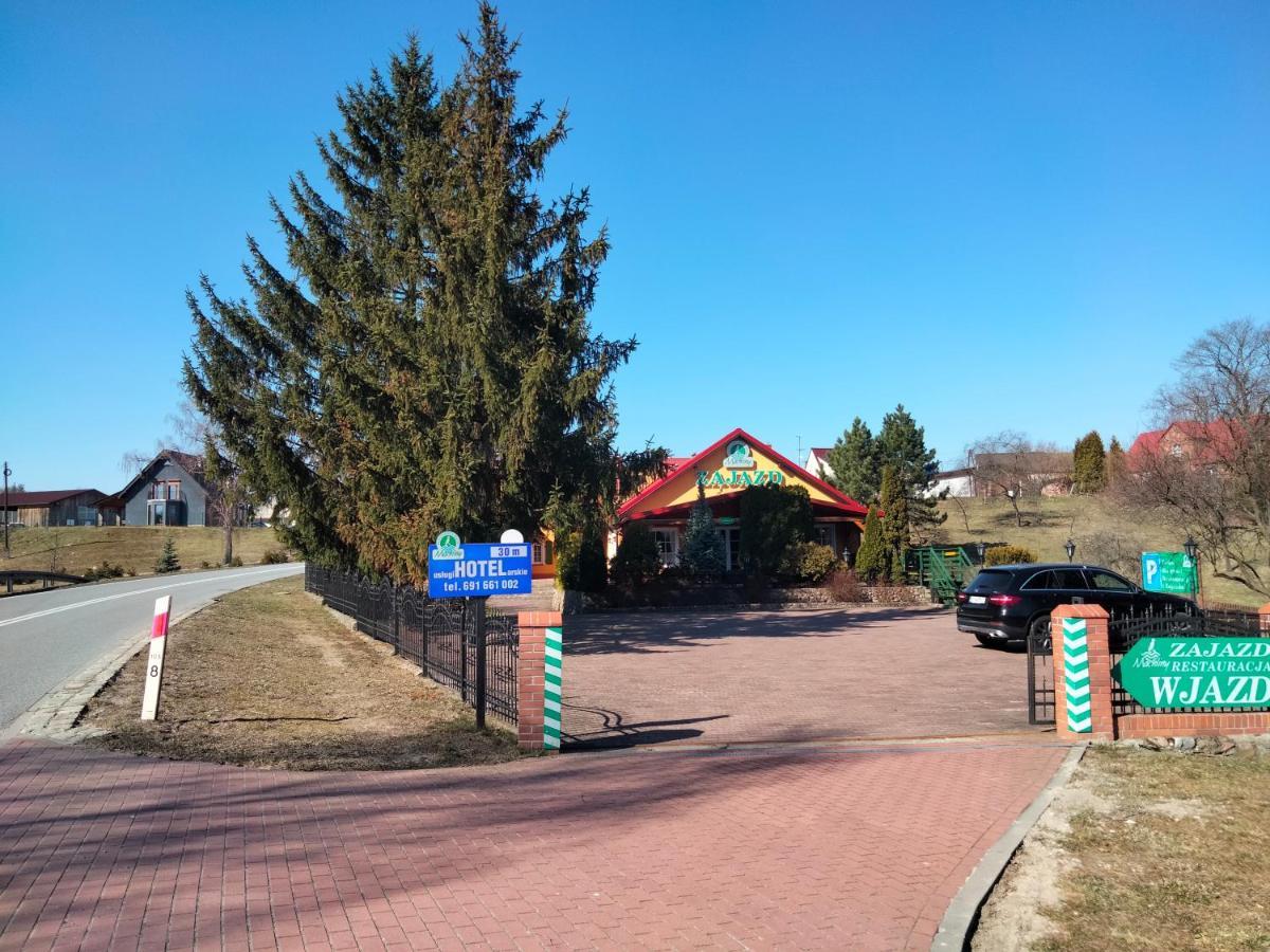 Zajazd Restauracja Machliny Exterior photo